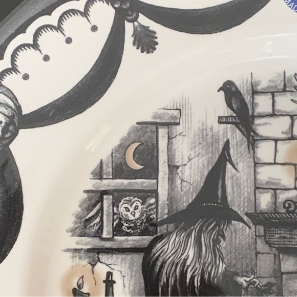 Royal Stafford Haunted Home 11” Halloween Dinner Plate - Witch in Home Scene - Picture 4 of 11